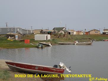 Bord de la lagune, Tuktoyaktuk.jpg