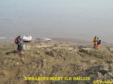 Retour au zodiac, ile Baillie.jpg