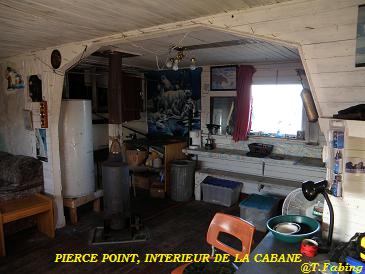 Interieur cabane Pierce Point.jpg